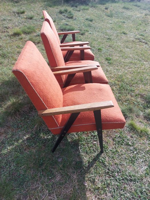 Fotele PRL na sprężynach