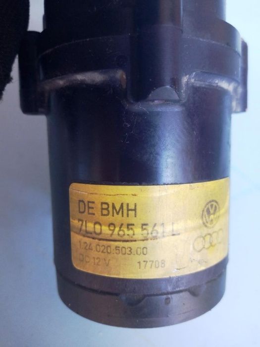 Насос системы охлаждения Volkswagen Touareg \ Audi Q7 моторчик помпа