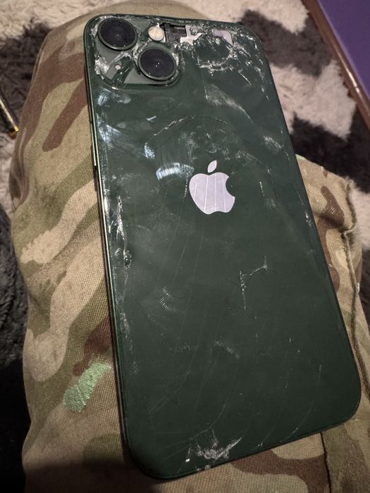 Iphone 13 пошкоджений