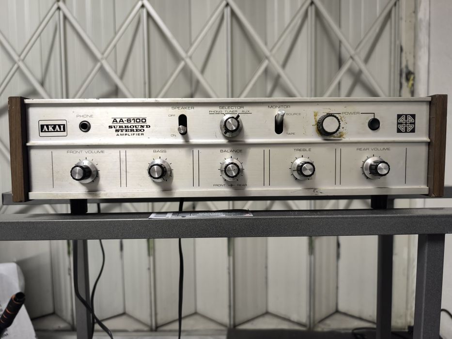 Amplificador AKAI AA-6100