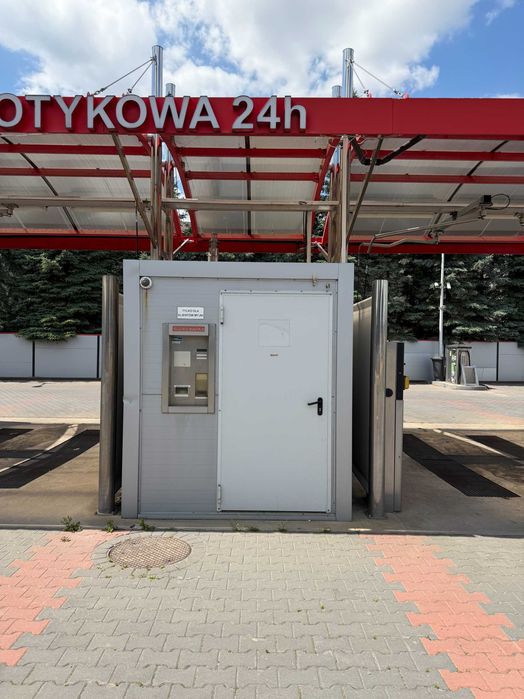 Technologia myjni bezdotykowej + kontener + odkurzacz