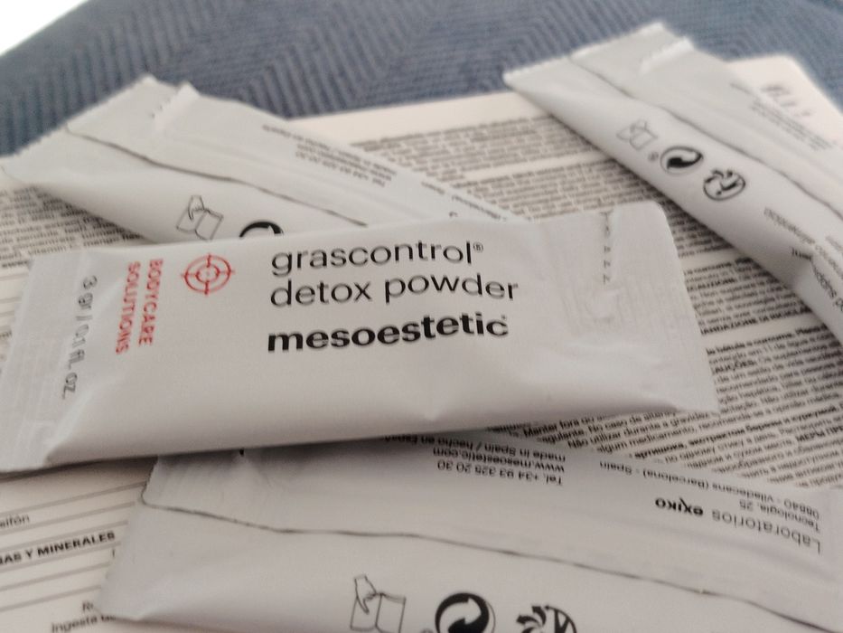 Embalagem com 20+4  sticks 3g/ grascontrol detox  powdwer