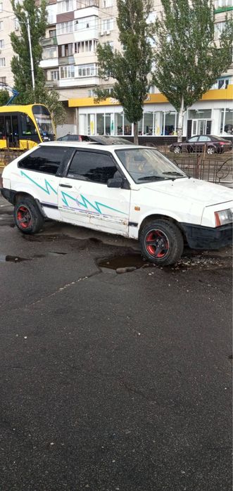 Автомобіль Ваз 2108