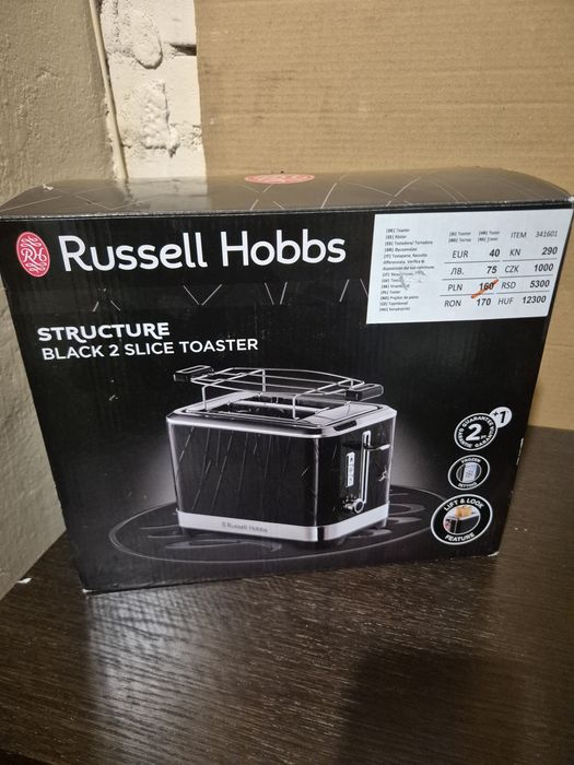 Toster czarny Russell Hobbs Structure Black