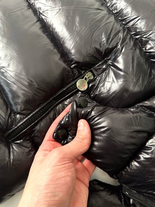 Жилетка Moncler чорна з капюшоном | пухова | нова