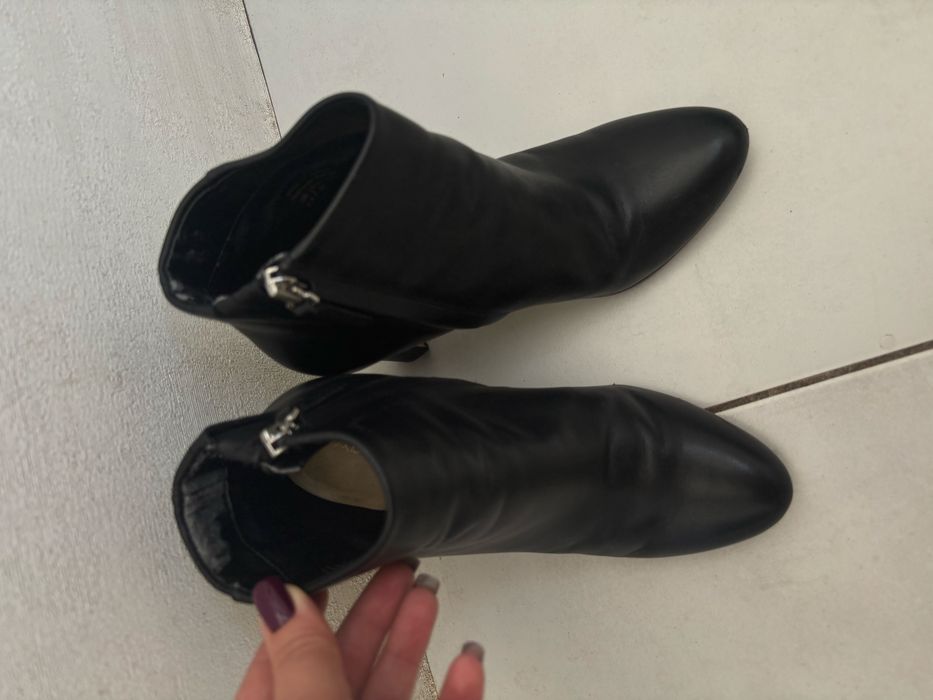 Шкіряні ботильйони від aldo