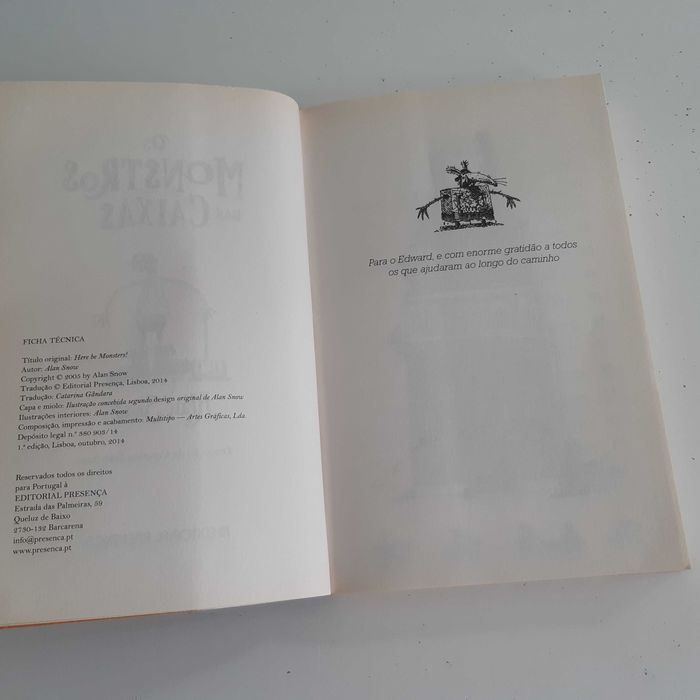 Livro Infantil Os Monstros das Caixas de Alan Snow