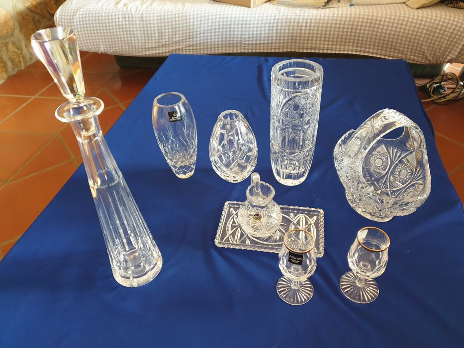 Garrafas e peças em Cristal