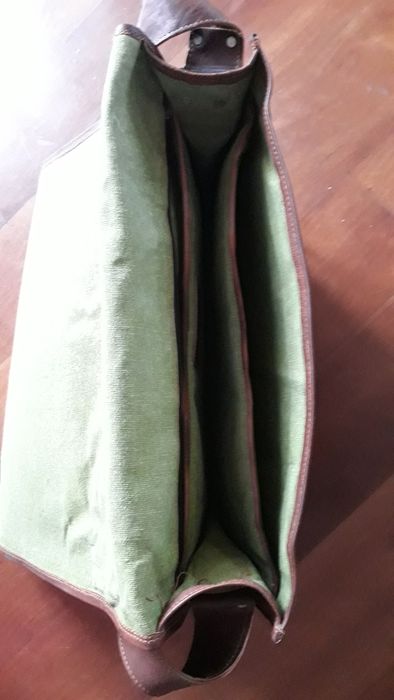 Mala Tiracolo em Pele