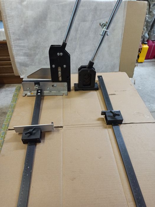 Резак  для греб.лотка, кабель-канала. Phoenix contact