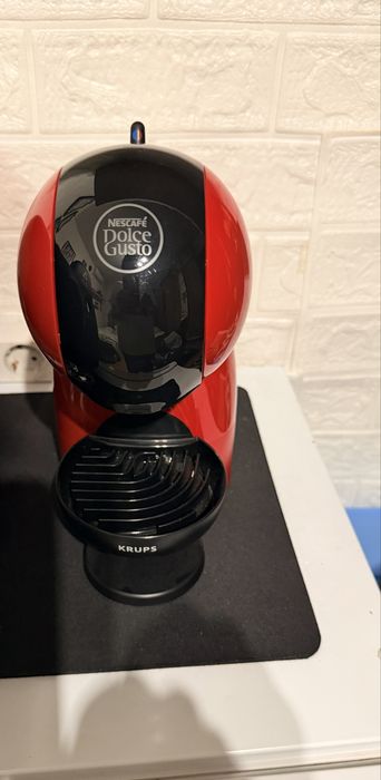 Maquina de café Dolce Gusto como nova
