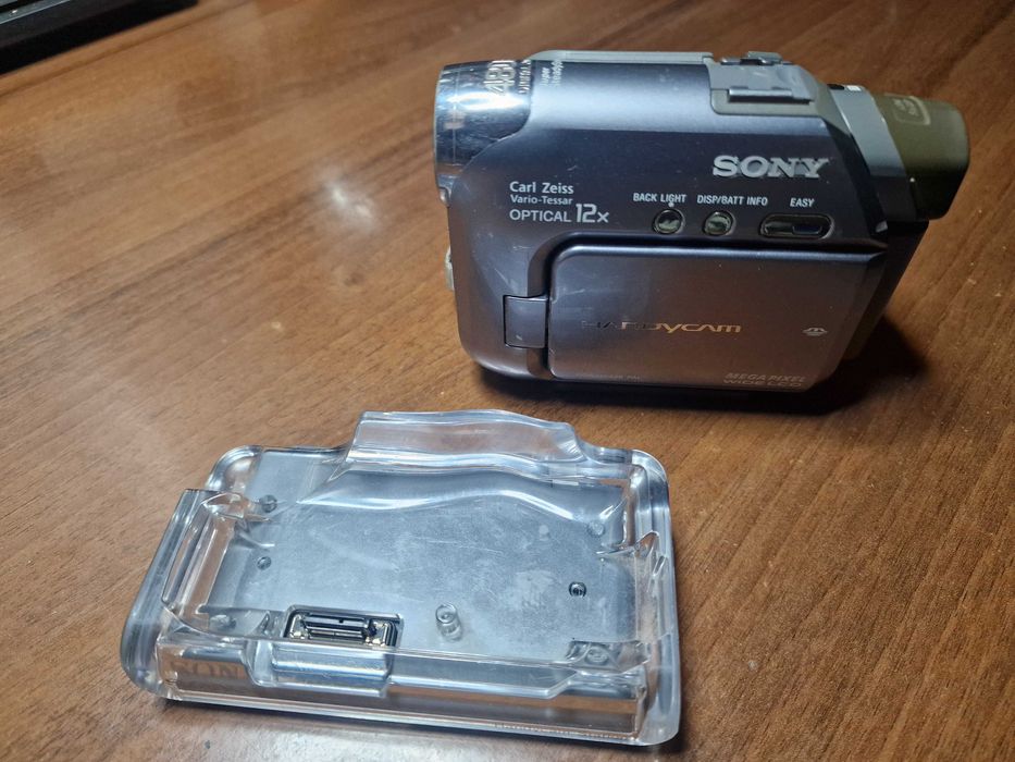 Видеокамера SONY DCR-HC42E