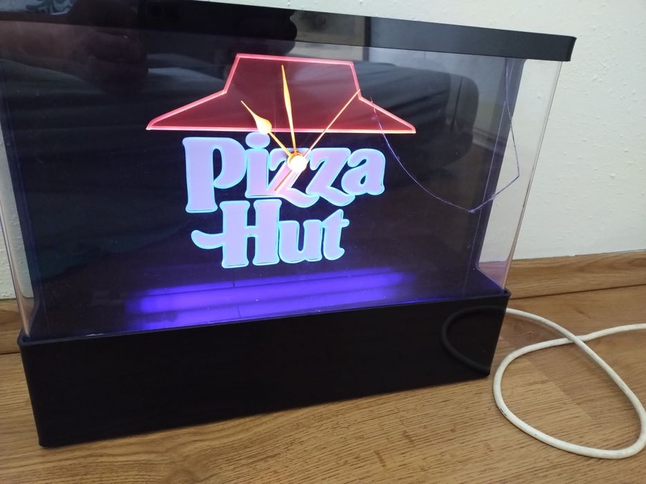 Zegar reklama Pizza Hut