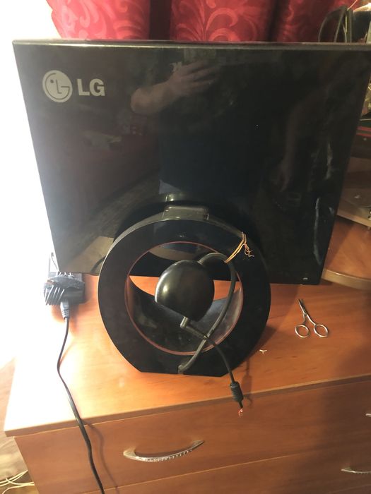 Продам монитор LG 19