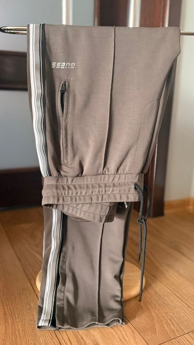 Spodnie sportowe Guess