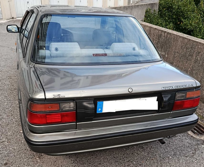 Toyota Corolla XL (1991), com reduzida quilometragem