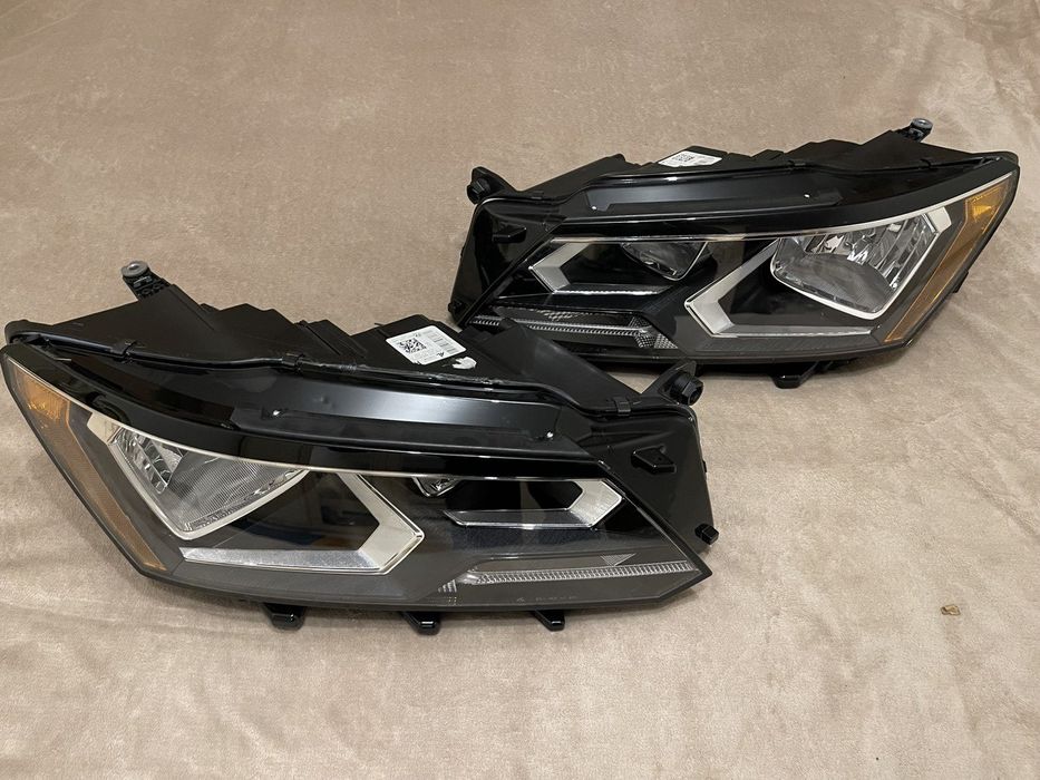 Фара Volkswagen Passat B8 USA права ліва оригінал 2016 2017 2018 2019