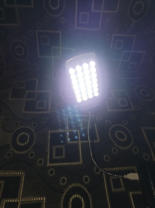 Яскрава світлодіодна лампа USB на гнучкій ніжці. USB LED від павербанк