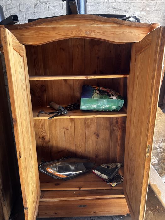 Szafa stara do renowacji