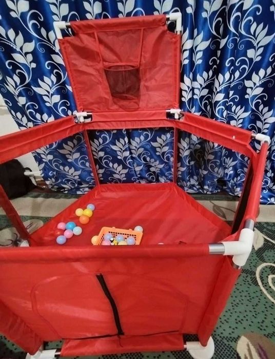 Детский манеж для развития - сухой бассейн для детских игр, для шаров