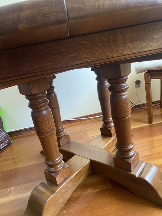 Mesa extensivel com 5 cadeiras