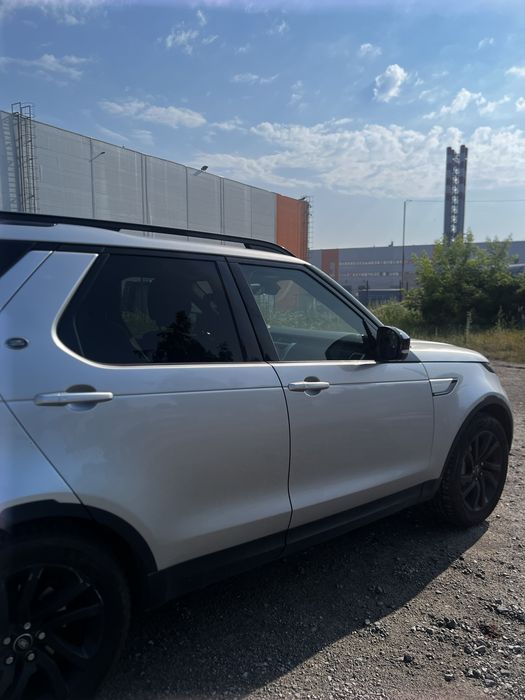 Land Rover Discovery 2018
