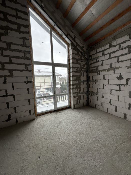 Таунхаус в Гостомелі біля озера