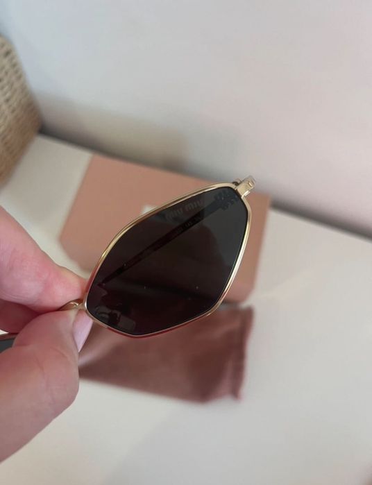 Óculos de sol Miu Miu originais