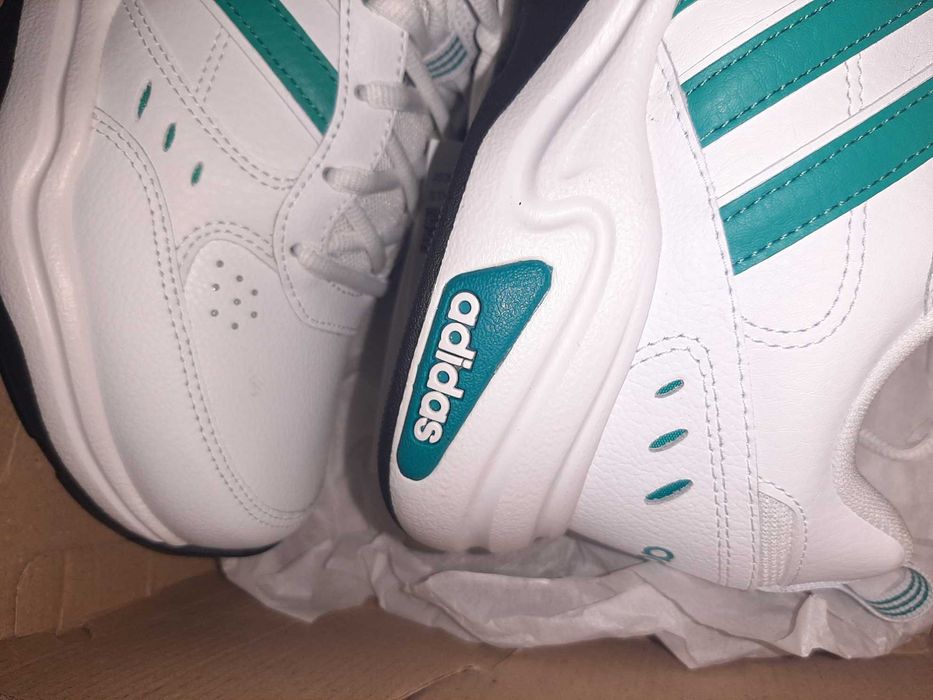 NOWE buty adidas Strutter r. 41 1/3 (wkładka 26 cm) JS2672 z metką Box