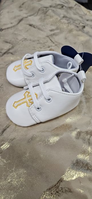 Buty niemowlęce do chrztu