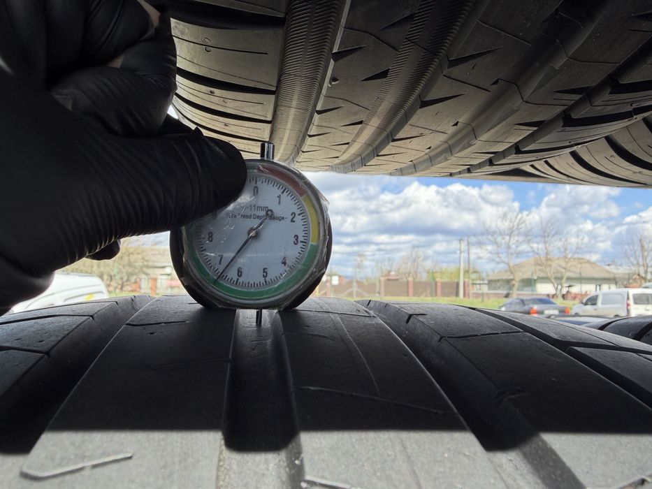 Шини б/у 265/35 R20 Pirelli 2шт