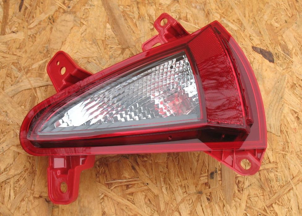 Kia Sportage V lampa prawa tylna przeciwmgłowa tył w zderzak Nowa Oem