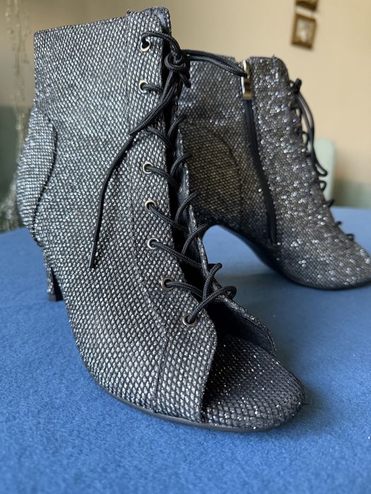 Туфлі для танців/хілс, high heels
