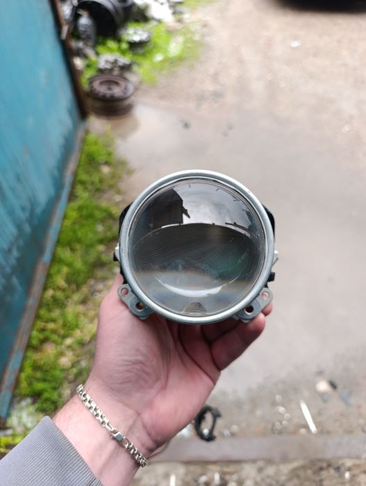 Отражатель линза фары ксенон Skoda Superb 2 С лампочкой