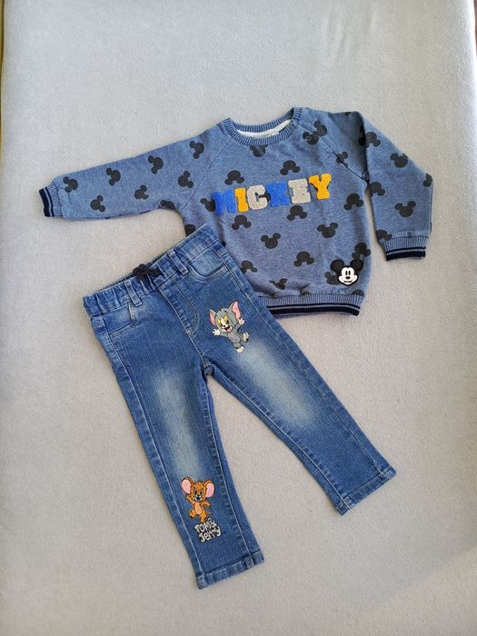 Spodnie jeansy dla chłopca sweter Mickey Mouse SMYK zestaw 86