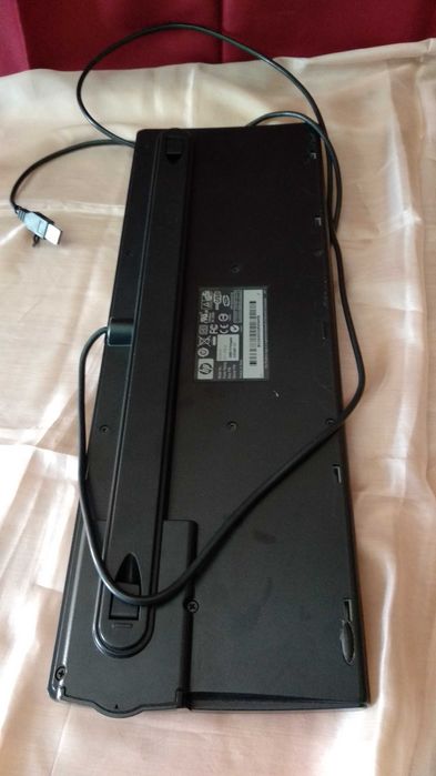 Teclados Logitech e HP