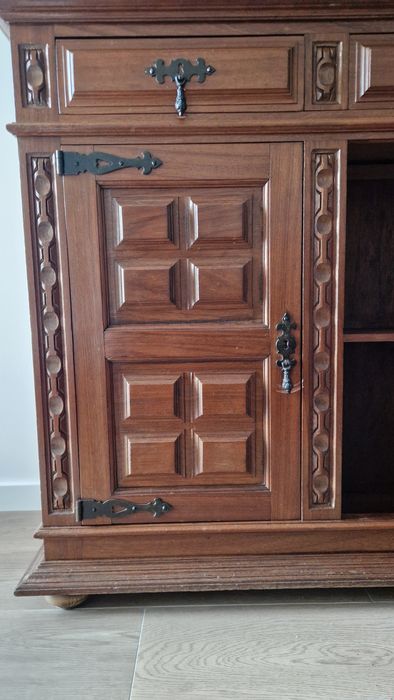 Móvel de sala em madeira