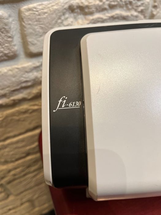 Портативний сканер Fujitsu ( fi-6130)