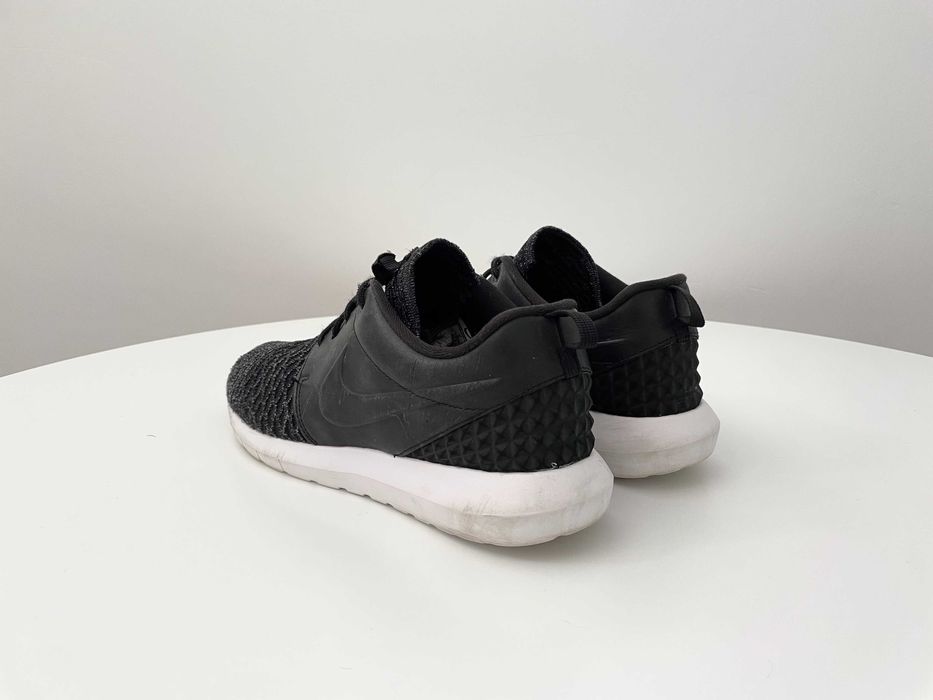 Nike Roshe Run - Flyknit PRM Black White - 42.564730302559873123