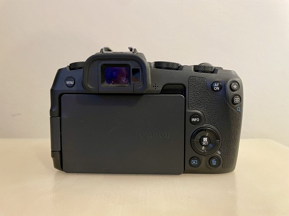 Canon EOS RP Full Frame Mirrorless