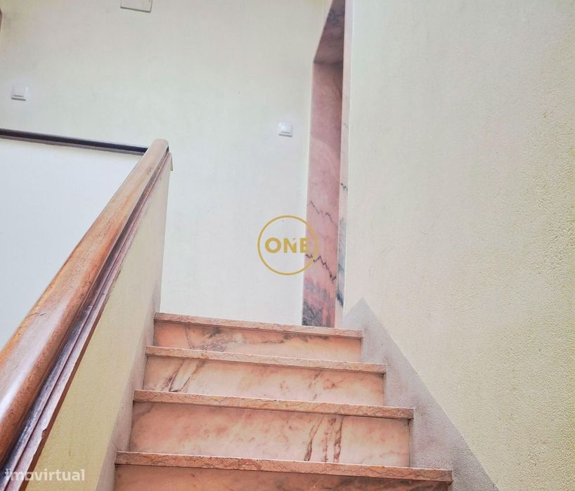 Apartamento T2 no Fogueteiro, Amora – 4º Andar com Excelentes Áreas