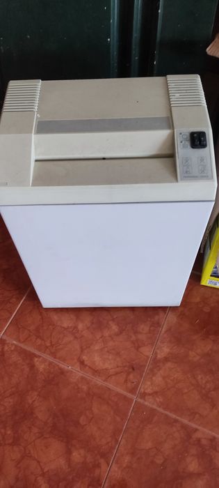 Triturador profissional de papel robusto com rodas