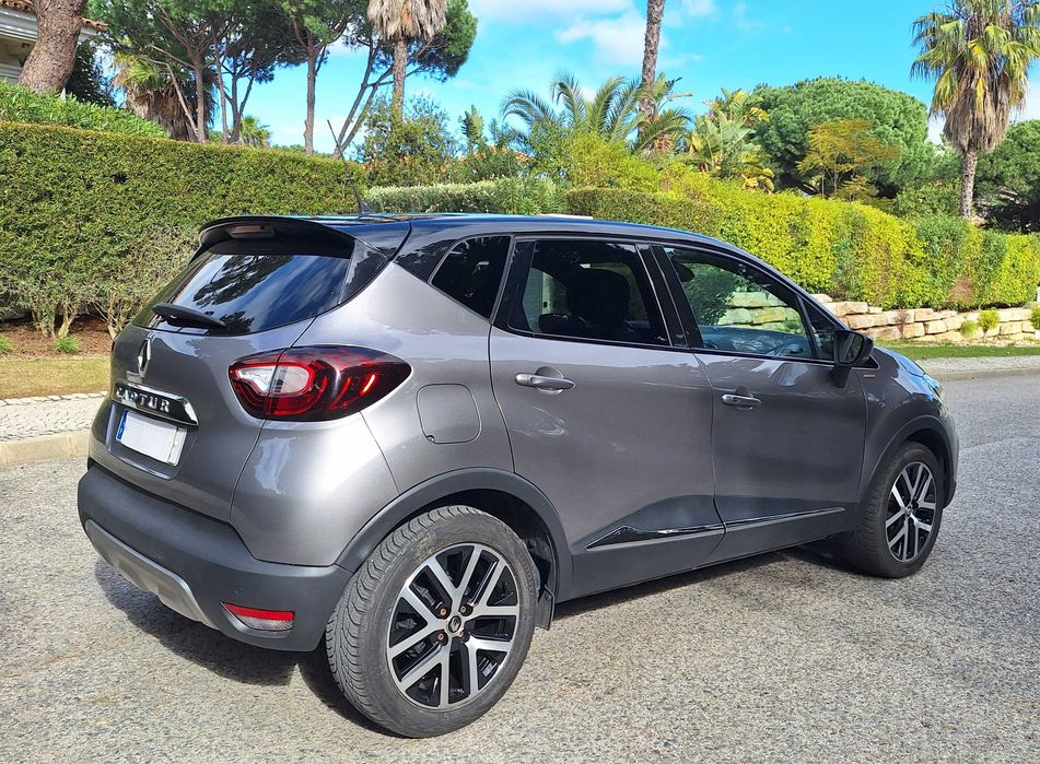 Renault Captur 0.9cc Tce Red Edition Nav Cam Gps Pano Pele