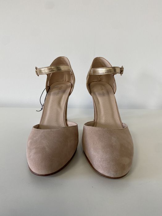 Czółenka zamszowe Pier One 41