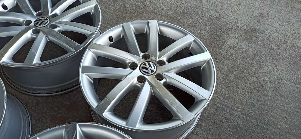 VW GOLF V VI VII 5K0 TOURAN 7,5x18 ET51 OE Vancouver