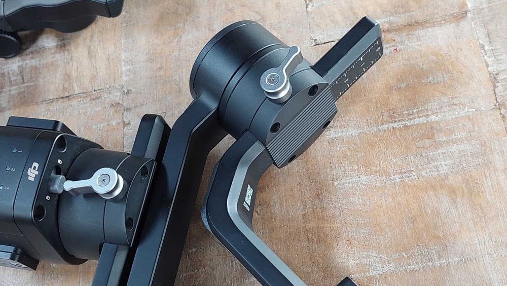 DJI Ronin-SC Estabilizador Gimbal de 3 eixos para Câmaras Mirrorless