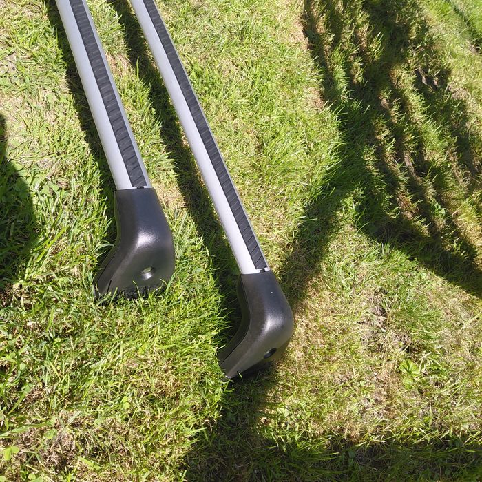 Oryginalne relingi Mazda 5