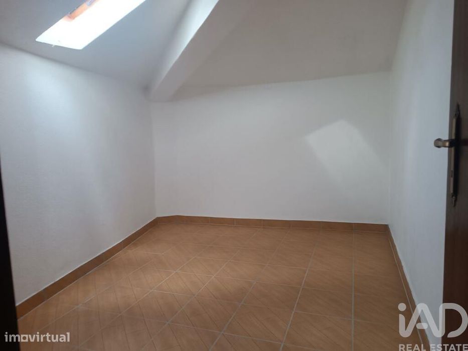 Moradia geminada T4 em Trancoso e Souto Maior de 108 m2