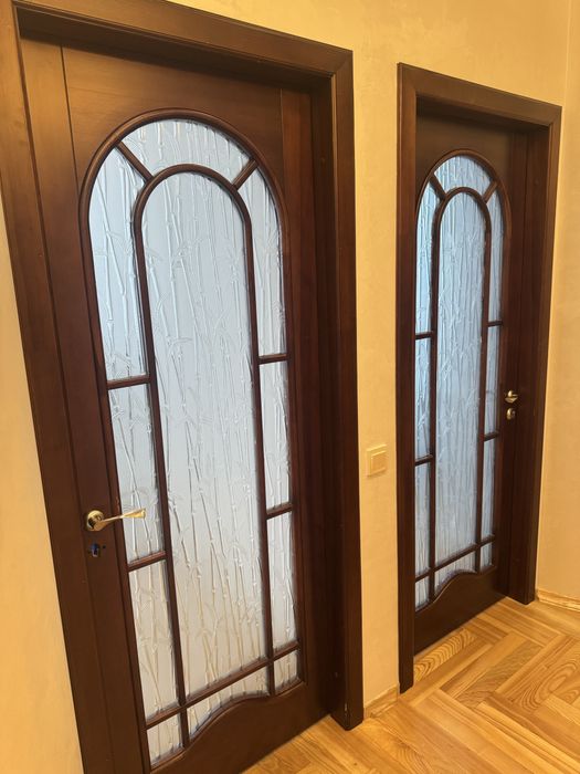 Міжкімнатні двері- 4 штуки, масив дерева- сосна