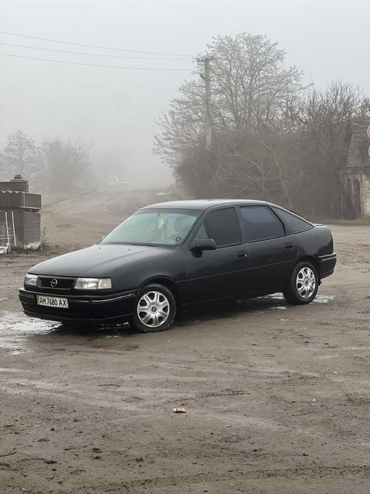 Opel vectra A 1.8 газ/бенз